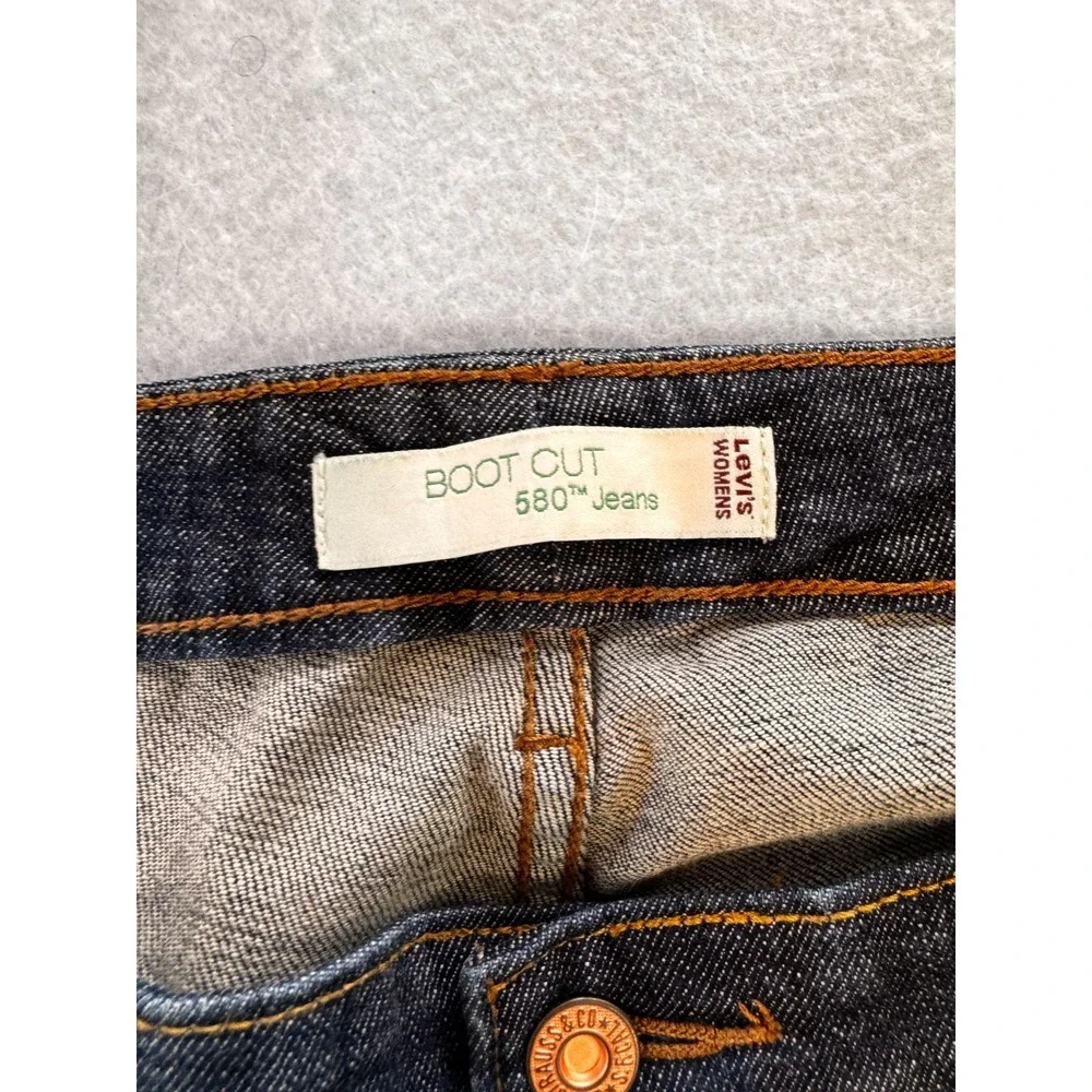 Levis Women 22 M Bootcut 580 Jeans Dark Wash Embellished Pocket detail 30 Inseam - Picture 9 of 12
